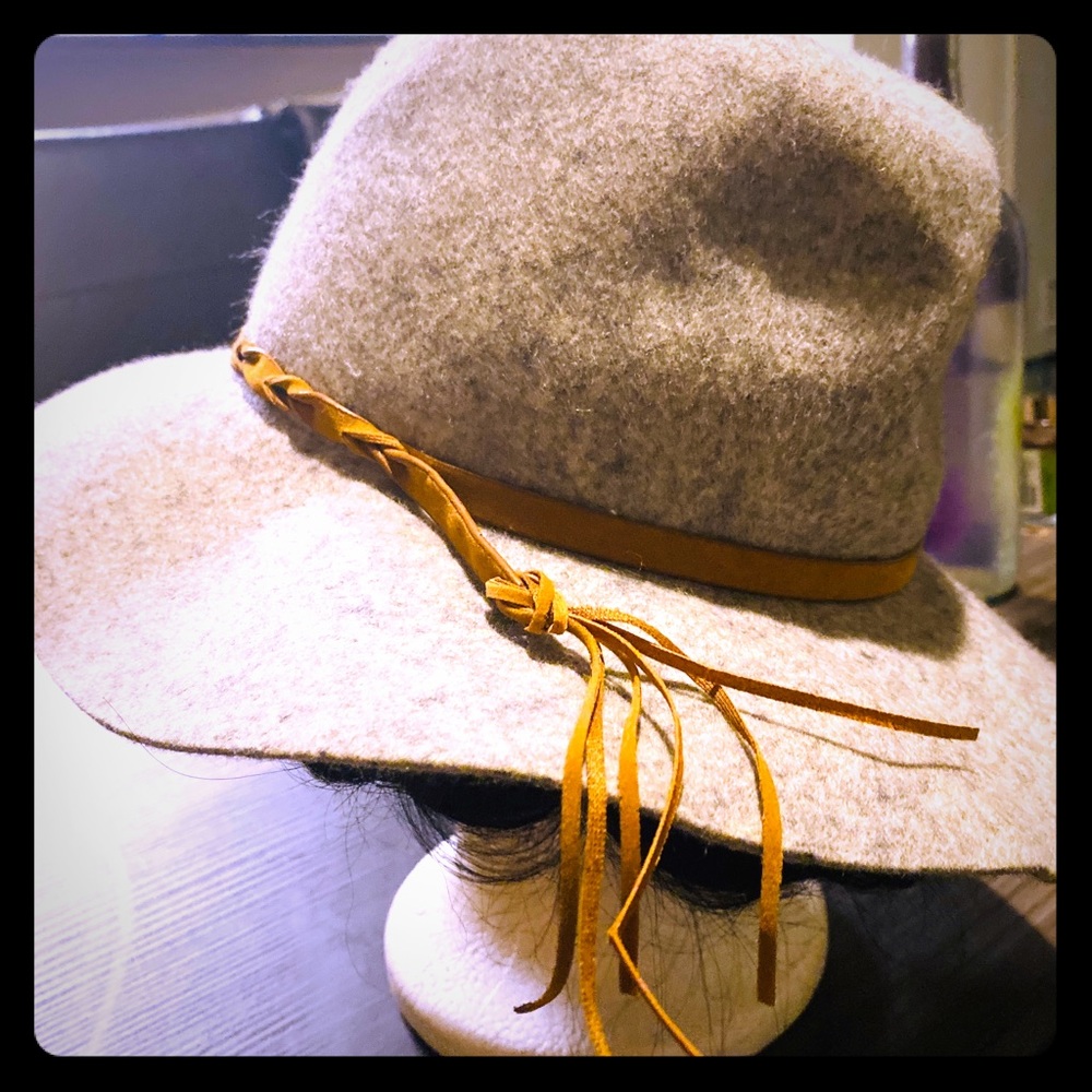 Retro Women’s Winter Hat.